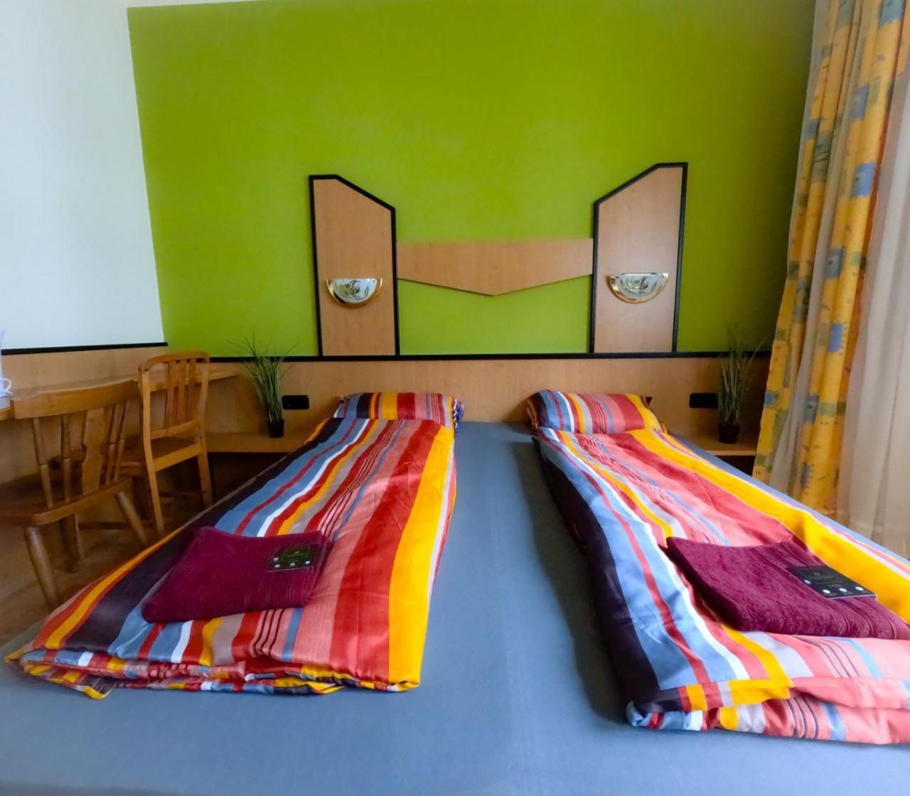 Cozy - U3 Hutteldorferstrasse Privatunterkunft *